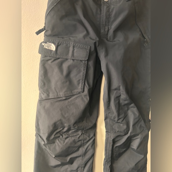 Women’s north face ski pants - Picture 3 of 3